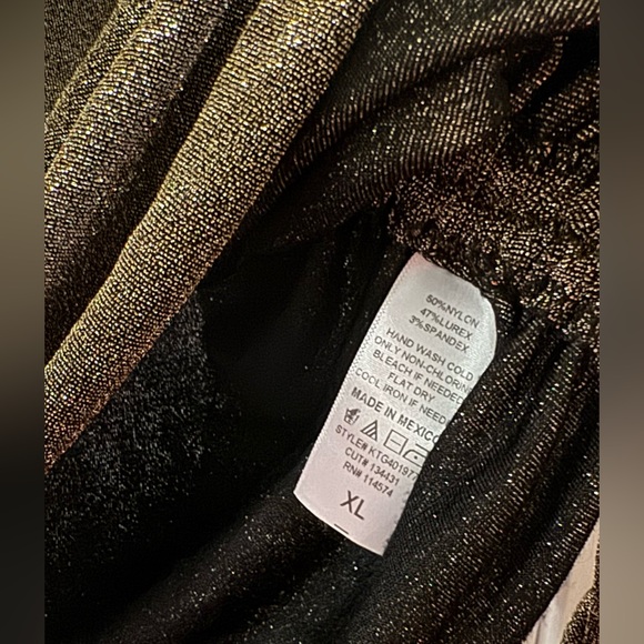 Gold Sparkle Tank - Picture 2 of 4